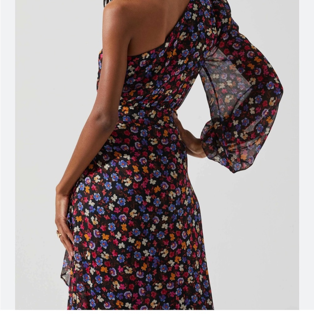 ASTR The Label one shoulder Calista midi dress from Nordstrom size L - Picture 3 of 16